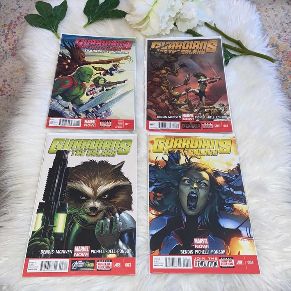 Guardians Of The Galaxy (3rd Series) #001-004 Marvel Comic Book Bundle w/Freebie